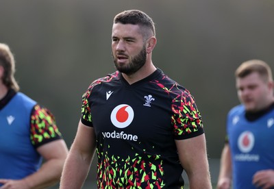 281025 - Wales Rugby Training in their first week of camp for this years Quilter Nations Series - Gareth Thomas during training