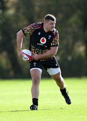 281025 - Wales Rugby Training in their first week of camp for this years Quilter Nations Series - Danny Southworth during training
