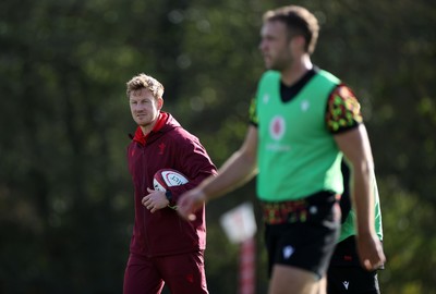 281025 - Wales Rugby Training in their first week of camp for this years Quilter Nations Series - Rhys Patchell, Kicking Coach during training
