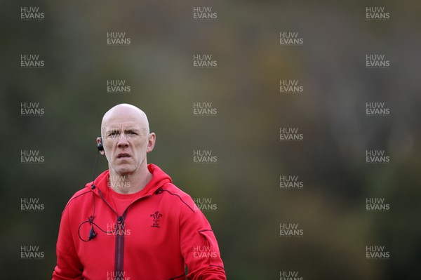 281025 - Wales Rugby Training in their first week of camp for this years Quilter Nations Series - Steve Tandy, Head Coach during training