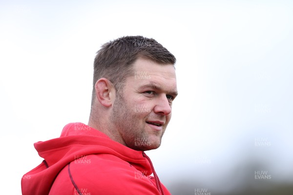 281025 - Wales Rugby Training in their first week of camp for this years Quilter Nations Series - Dan Lydiate, Assistant Defence Coach during training
