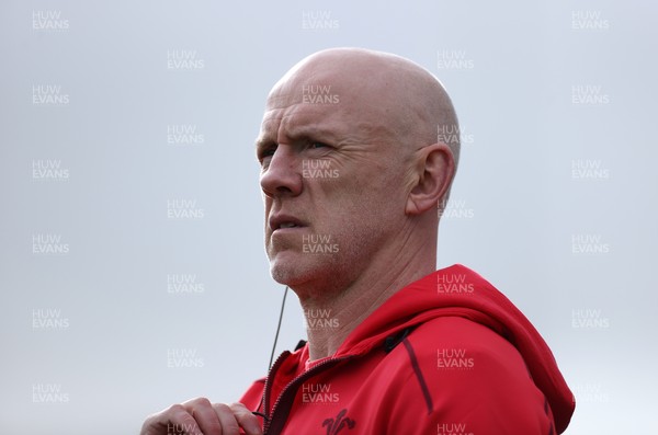 281025 - Wales Rugby Training in their first week of camp for this years Quilter Nations Series - Steve Tandy, Head Coach during training