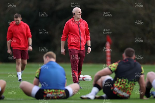 281025 - Wales Rugby Training in their first week of camp for this years Quilter Nations Series - Steve Tandy, Head Coach during training