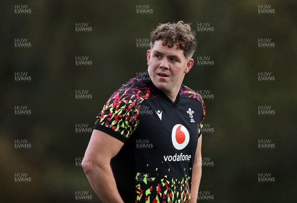 281025 - Wales Rugby Training in their first week of camp for this years Quilter Nations Series - Brodie Coghlan during training