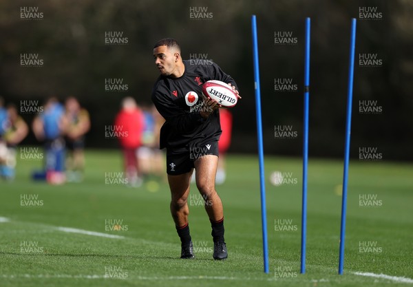 281025 - Wales Rugby Training in their first week of camp for this years Quilter Nations Series - Ben Thomas during training