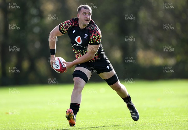 281025 - Wales Rugby Training in their first week of camp for this years Quilter Nations Series - Morgan Morse during training