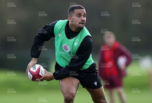 281025 - Wales Rugby Training in their first week of camp for this years Quilter Nations Series - Ben Thomas during training