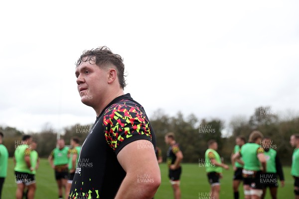 281025 - Wales Rugby Training in their first week of camp for this years Quilter Nations Series - Brodie Coghlan during training