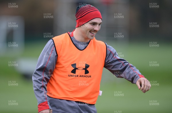 281113 - Wales Rugby Training -George North during training