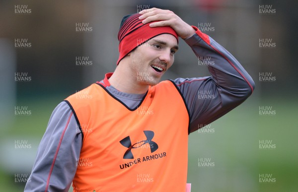 281113 - Wales Rugby Training -George North during training