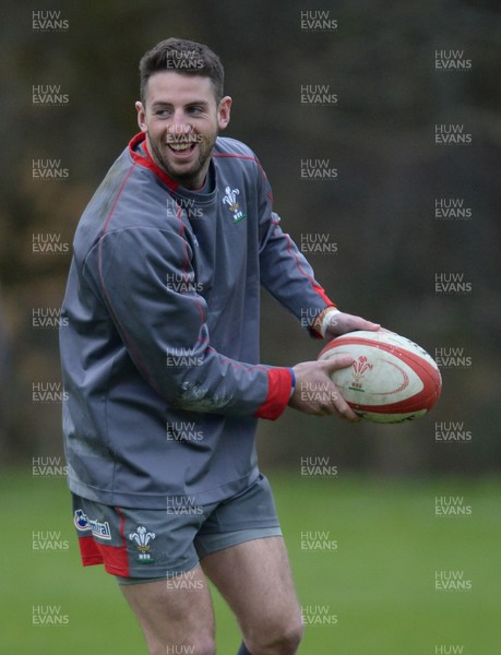 281113 - Wales Rugby Training -Alex Cuthbert during training