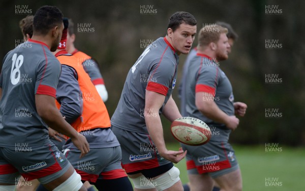 281113 - Wales Rugby Training -Ian Evans during training