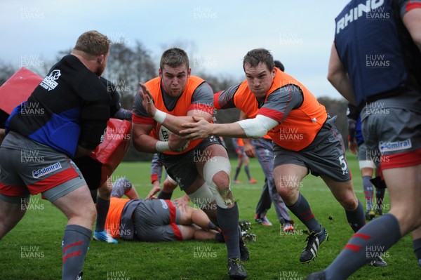 281113 - Wales Rugby Training -Dan Lydiate during training