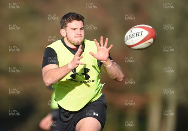 281117 - Wales Rugby Training - Elliot Dee