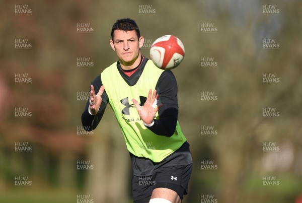 281117 - Wales Rugby Training - Aaron Shingler