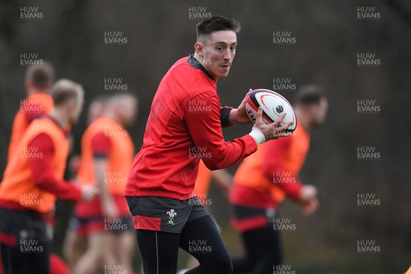 281119 - Wales Rugby Training - Dillon Lewis during training