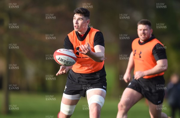 290118 - Wales Rugby Training - Seb Davies during training
