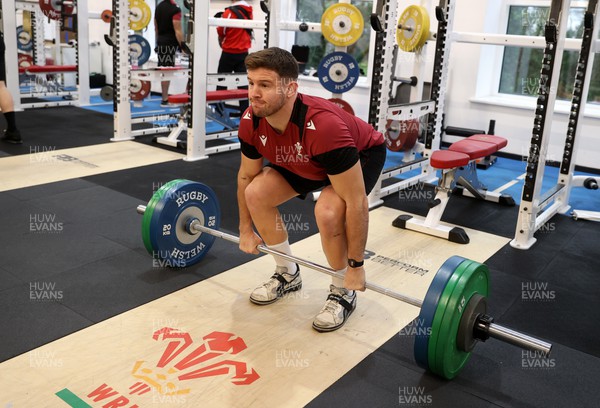 290124 - Wales Rugby Gym Session in the week leading up to their first 6 Nations game against Scotland - Elliot Dee during training