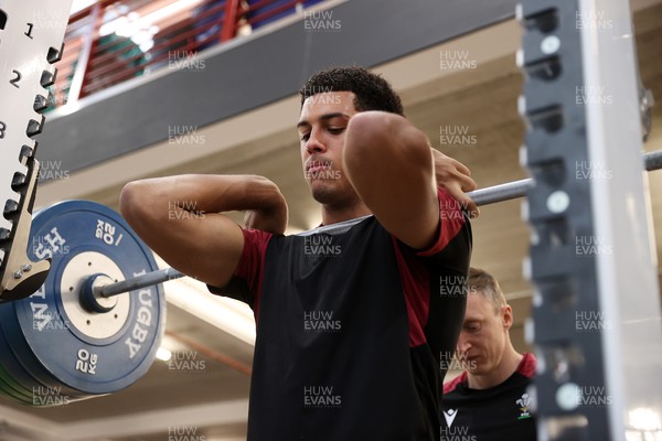 290124 - Wales Rugby Gym Session in the week leading up to their first 6 Nations game against Scotland - Rio Dyer during training