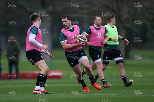 290124 - Wales Rugby Training in the week leading up to their 6 Nations game against Scotland - Ryan Elias during training