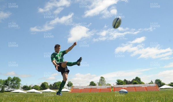 29.05.09 - Wales Rugby Training - Dan Biggar during kicking training at York Stadium, Toronto. 
