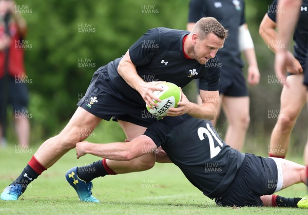 290518 - Wales Rugby Training - Hadleigh Parkes during training