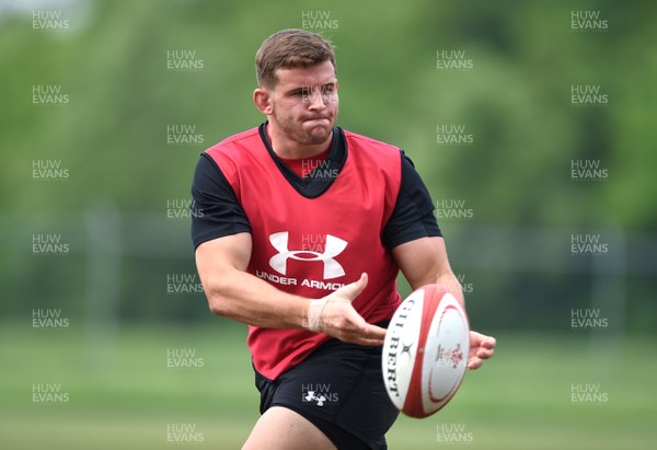 290518 - Wales Rugby Training - Elliot Dee during training