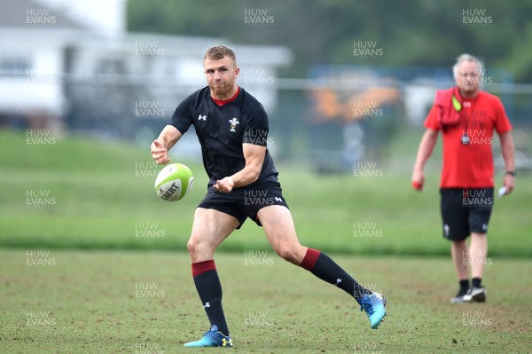 290518 - Wales Rugby Training - Tom Prydie during training