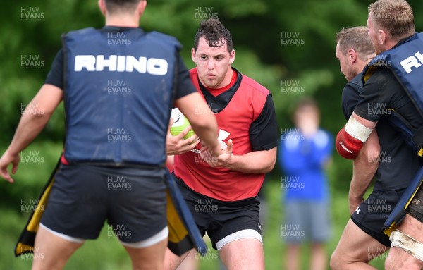 290518 - Wales Rugby Training - Ryan Elias during training