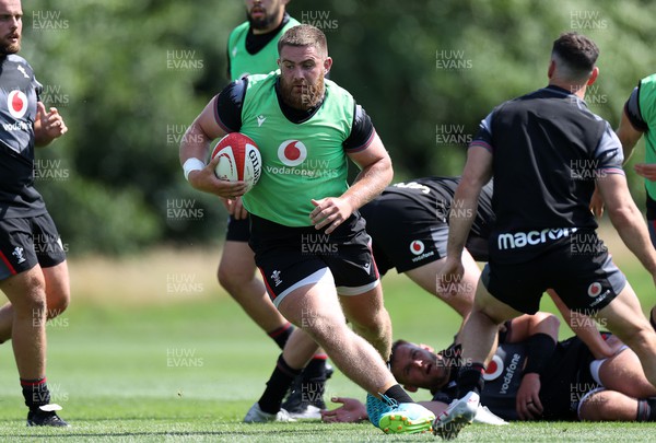 290623 - Wales Rugby Training in preparation for the Rugby World Cup - Kemsley Mathias during training