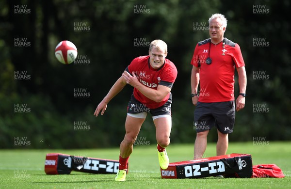 290819 - Wales Rugby Training - Aled Davies during training