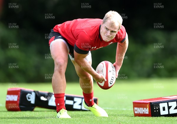 290819 - Wales Rugby Training - Aled Davies during training