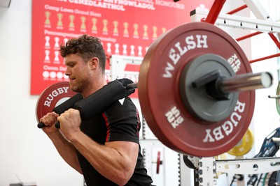 290823 - Wales Rugby Training in the week leading up for their departure for the Rugby World Cup in France - Will Rowlands during training