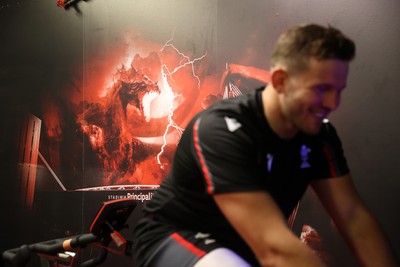 290823 - Wales Rugby Training in the week leading up for their departure for the Rugby World Cup in France - Elliot Dee in RSH