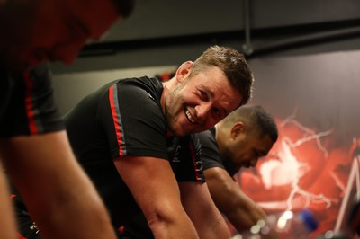 290823 - Wales Rugby Training in the week leading up for their departure for the Rugby World Cup in France - Dan Lydiate in RSH