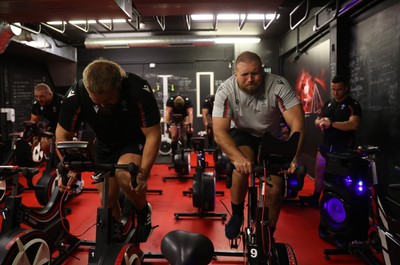 290823 - Wales Rugby Training in the week leading up for their departure for the Rugby World Cup in France - Tomas Francis and Henry Thomas in RSH