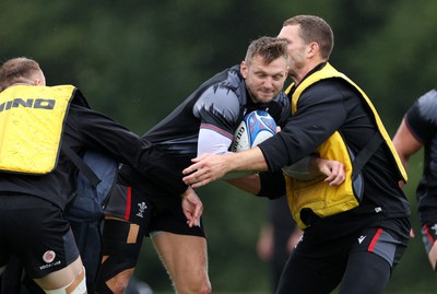 290823 - Wales Rugby Training in the week leading up for their departure for the Rugby World Cup in France - Dan Biggar during training