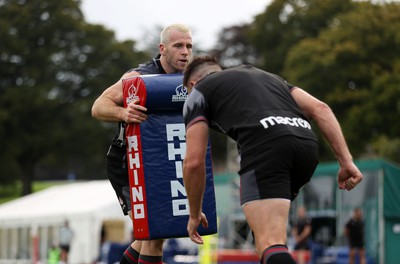 290823 - Wales Rugby Training in the week leading up for their departure for the Rugby World Cup in France - Gareth Davies during training