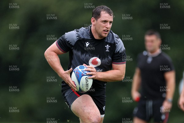 290823 - Wales Rugby Training in the week leading up for their departure for the Rugby World Cup in France - Ryan Elias during training