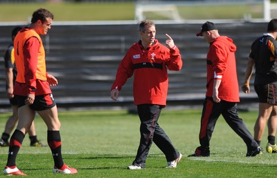 29.09.11 - Wales Rugby Training - Attack coach Rob Howley during training. 
