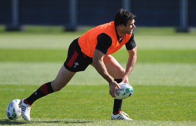 29.09.11 - Wales Rugby Training - Mike Phillips during training. 
