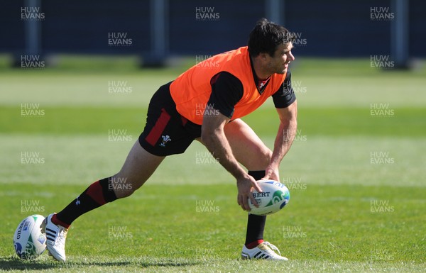 29.09.11 - Wales Rugby Training - Mike Phillips during training. 