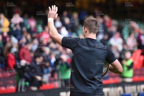 291018 - Wales Rugby Training - Liam Williams applaud fans at the end of training
