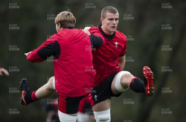 291020 - Wales Rugby Training - James Davies and Shane Lewis-Hughes during training