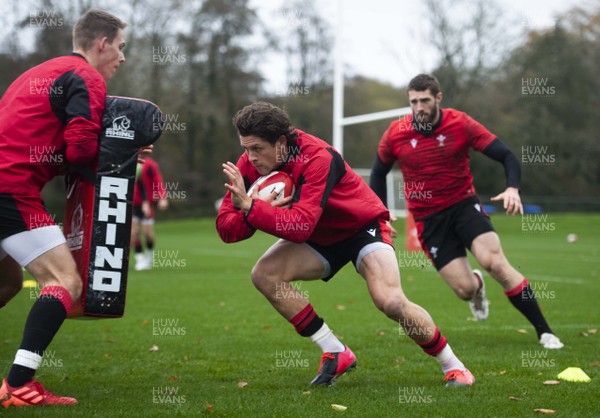 291020 - Wales Rugby Training - Lloyd Williams during training