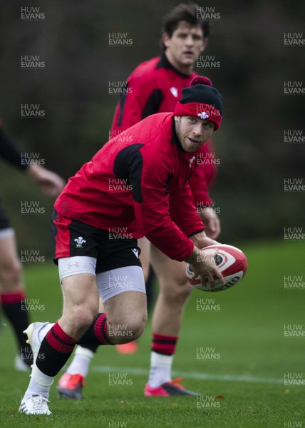 291020 - Wales Rugby Training - Gareth Davies during training