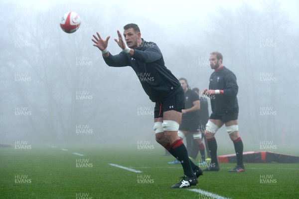 300118 - Wales Rugby Training - Aaron Shingler during training