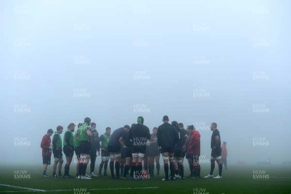 300118 - Wales Rugby Training - Players huddle during training