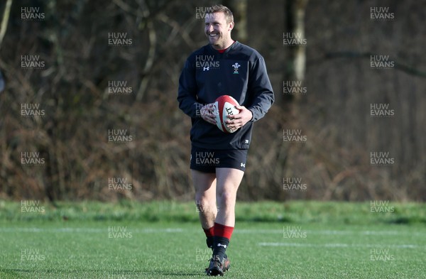 300118 - Wales Rugby Training - Hadleigh Parkes during training