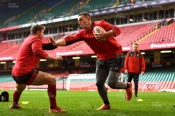 300120 - Wales Rugby Training - George North and Leigh Halfpenny (left) during training